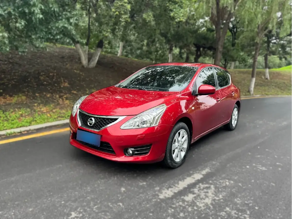 2011 Nissan Tiida 1.6L 126HP L4 CVT