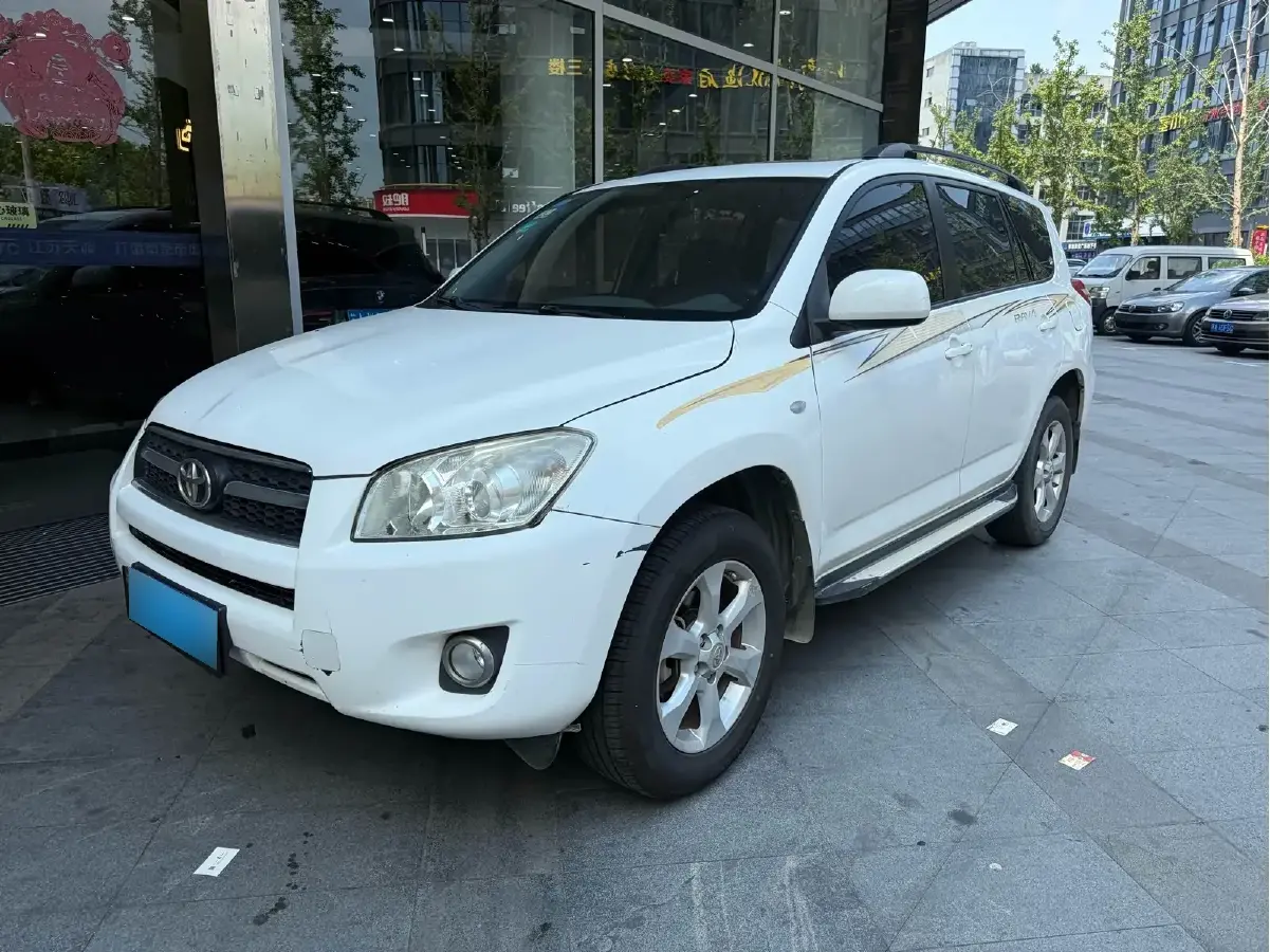 2009 Toyota RAV4 2.0L 150HP L4 4AT