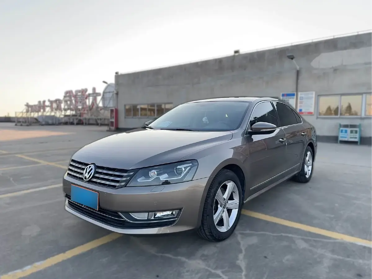 2015 Volkswagen Passat 1.8T 160HP L4 7DCT