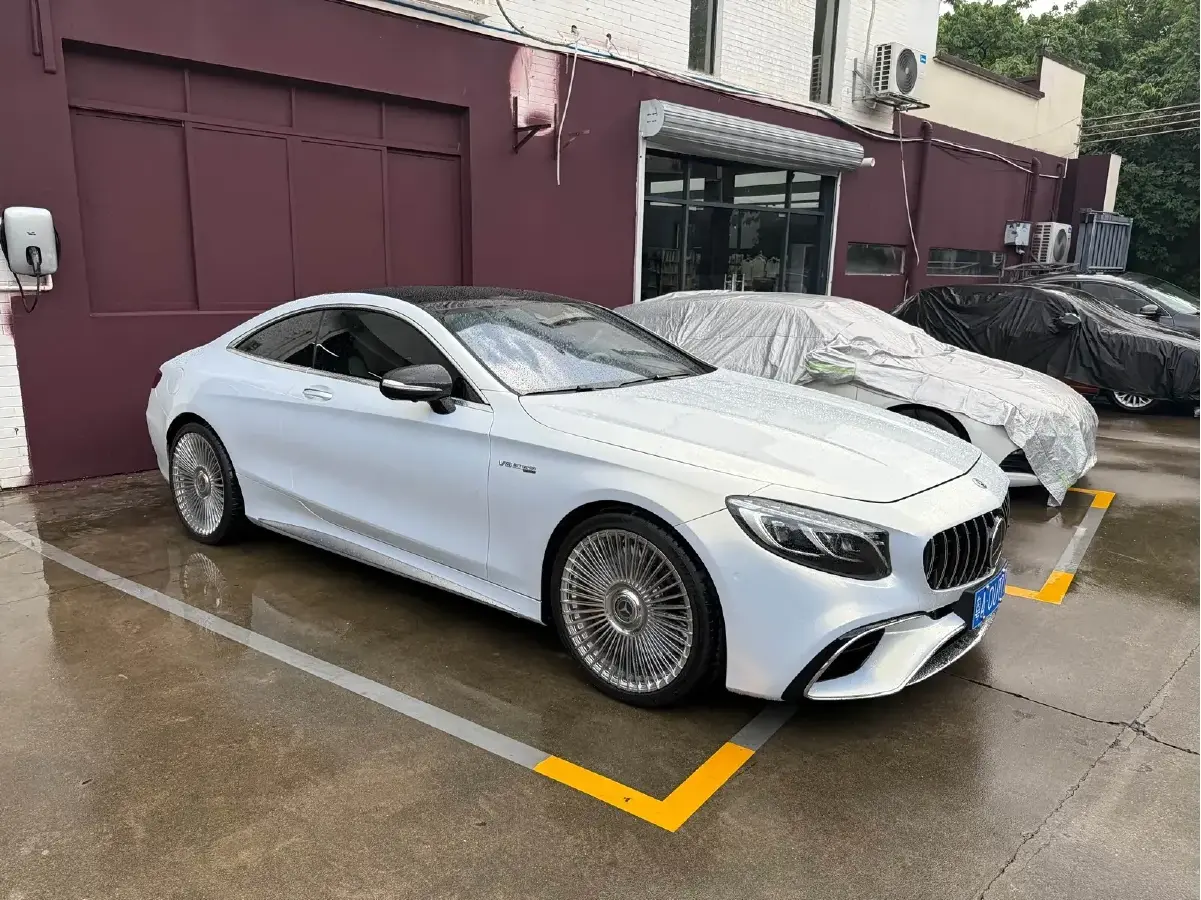 2015 Mercedes-Benz S AMG 5.5T 585HP V8 7AT