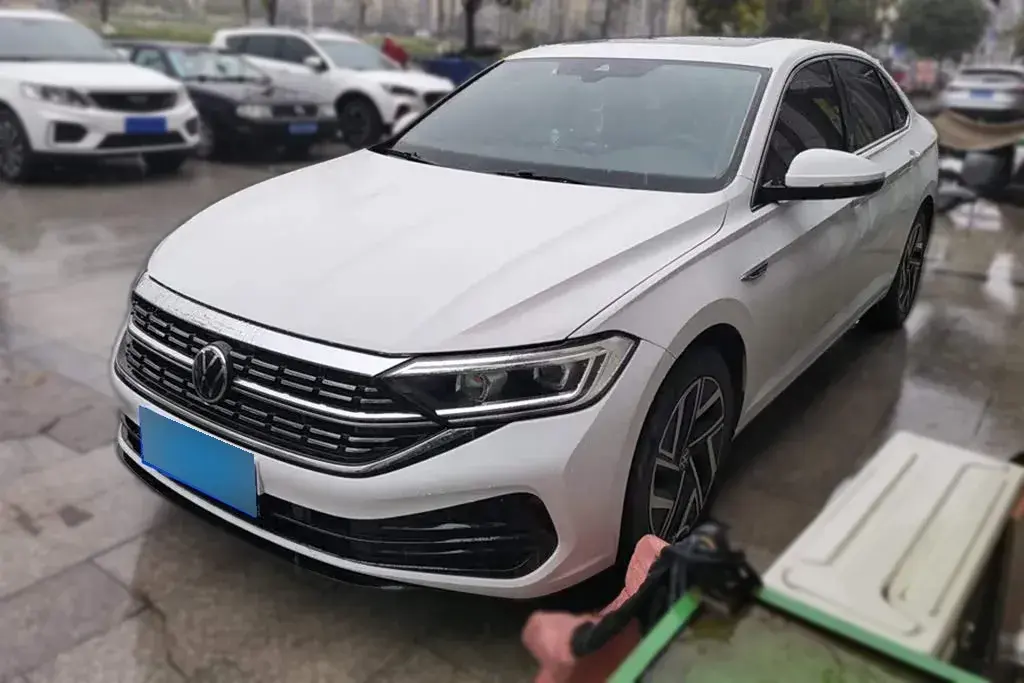 2023 Volkswagen Sagitar 1.5T 160HP L4 7DCT