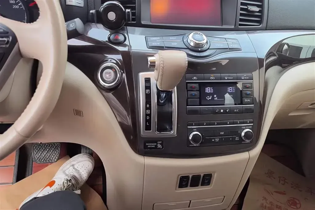 2015 Nissan Quest 3.5L 277HP V6 CVT,autocango,china used car exporter,china ev exporter,chinese used car exporter,chinese used ev exporter