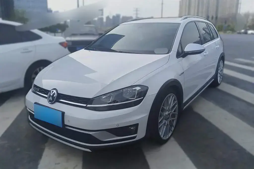 2019 Volkswagen Golf 1.8T 180HP L4 6DCT
