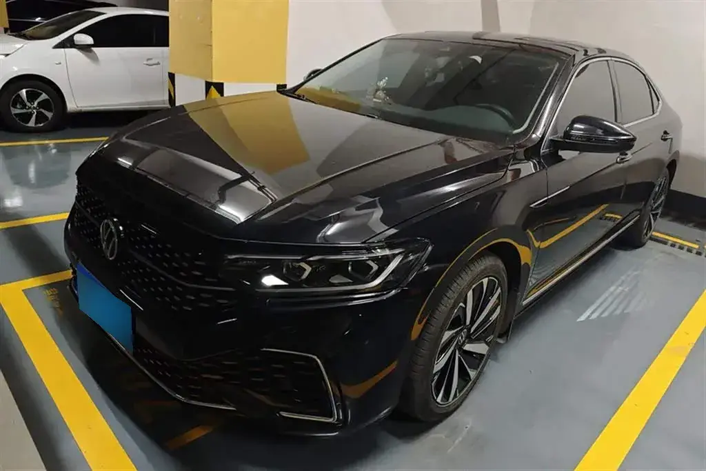 2022 Volkswagen Passat 2.0T 186HP L4 7DCT