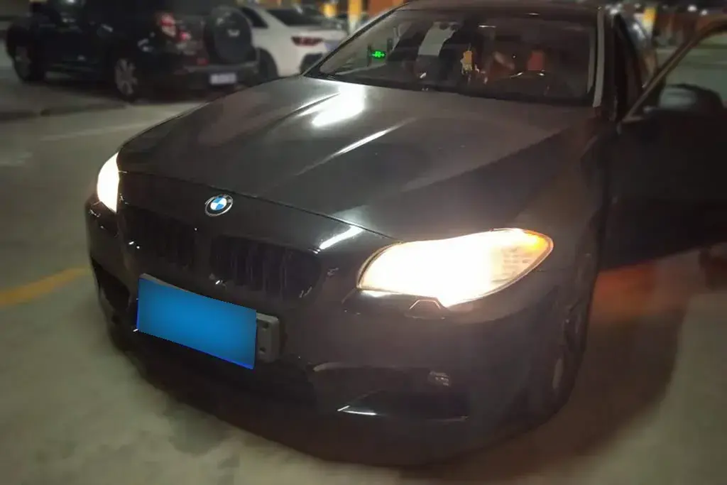 2013 BMW 5 Series 3.0T 306HP L6 8AT