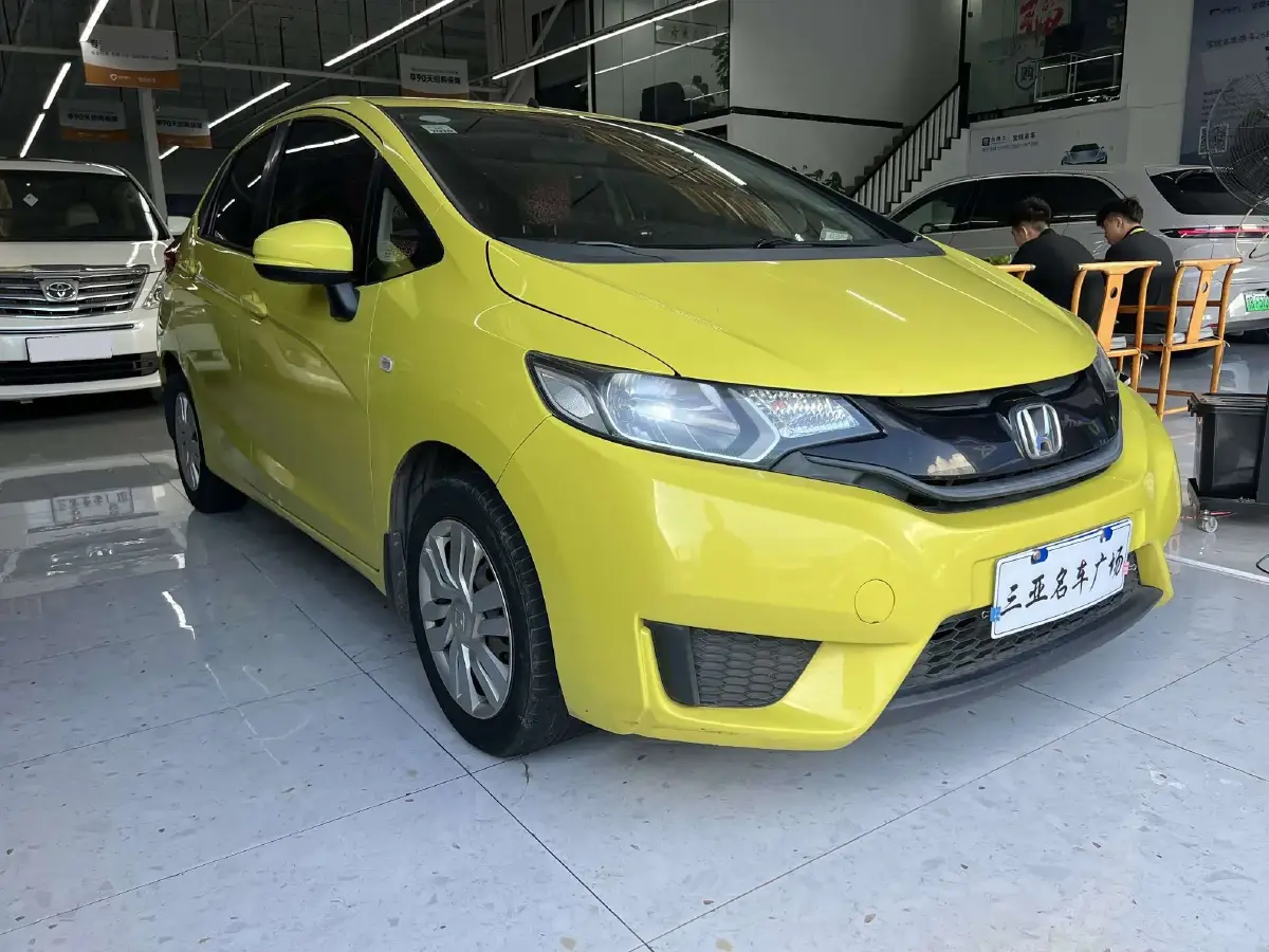 2014 Honda Fit 1.5L 131HP L4 CVT