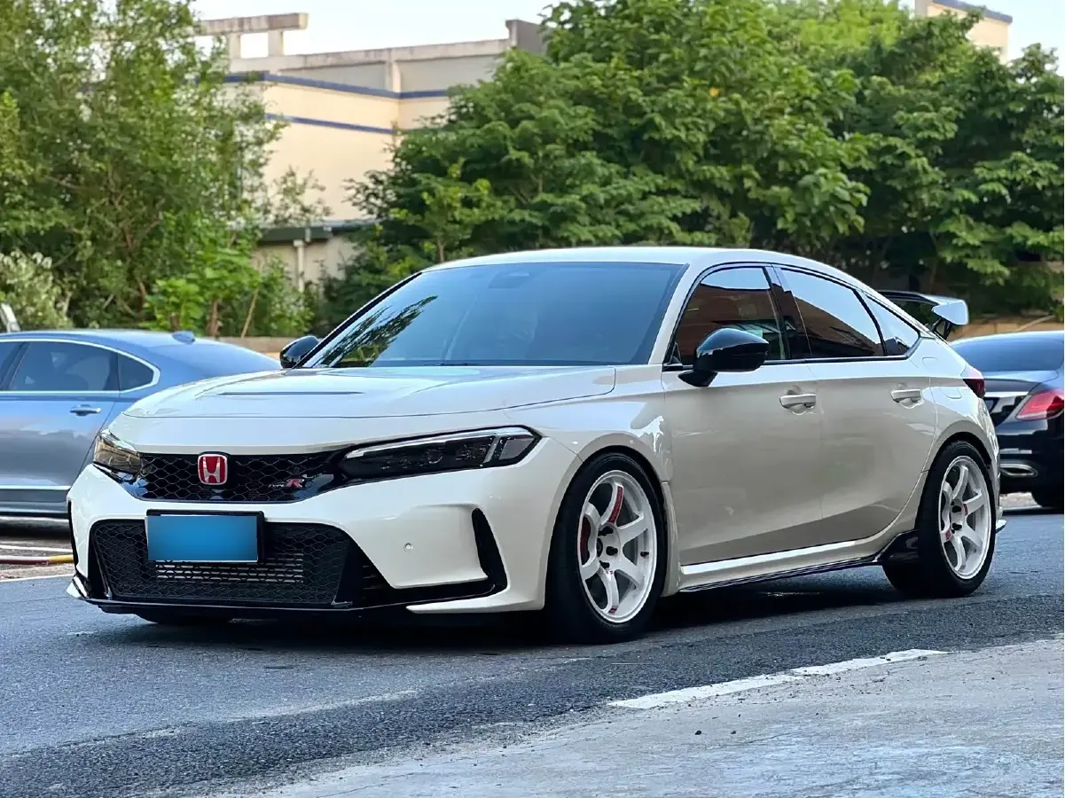 2023 Honda Civic 2.0T 300HP L4 6MT