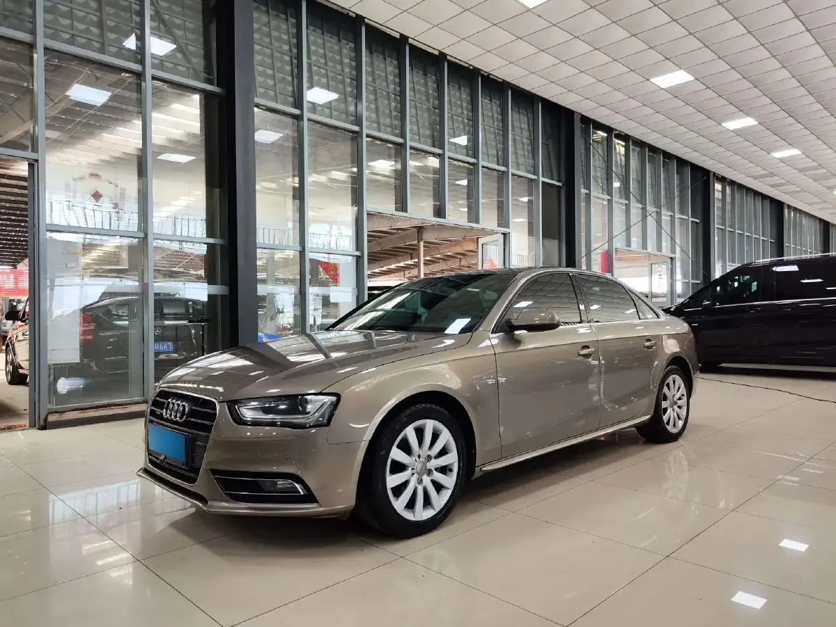 2013 Audi A4L 2.0T 211HP L4 7DCT