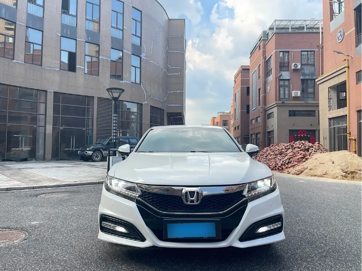 2015 Honda Spirior 2.4L 208HP L4 8DCT,autocango,china used car exporter,china ev exporter,chinese used car exporter,chinese used ev exporter