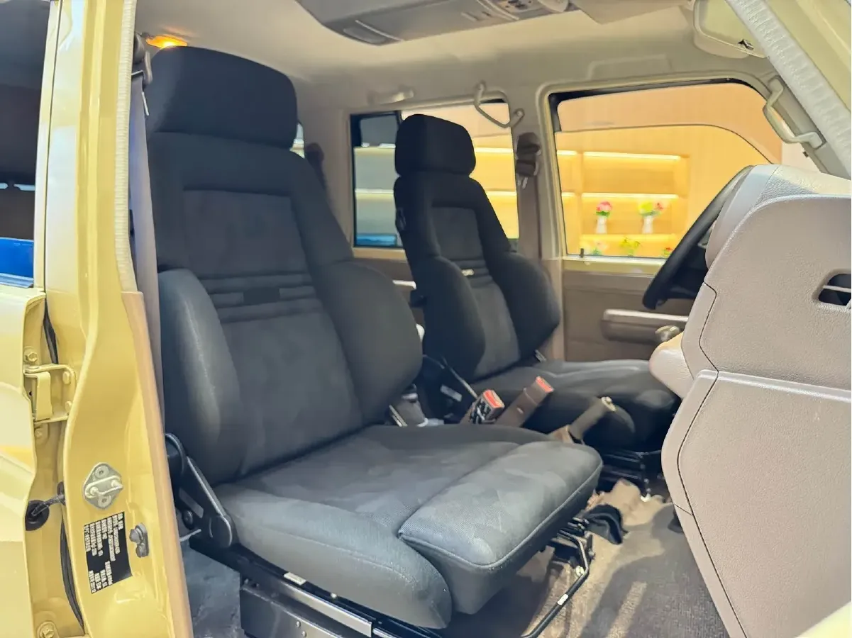 2011 Toyota FJ Cruiser 4.0L 272HP V6 5AT,autocango,china used car exporter,china ev exporter,chinese used car exporter,chinese used ev exporter