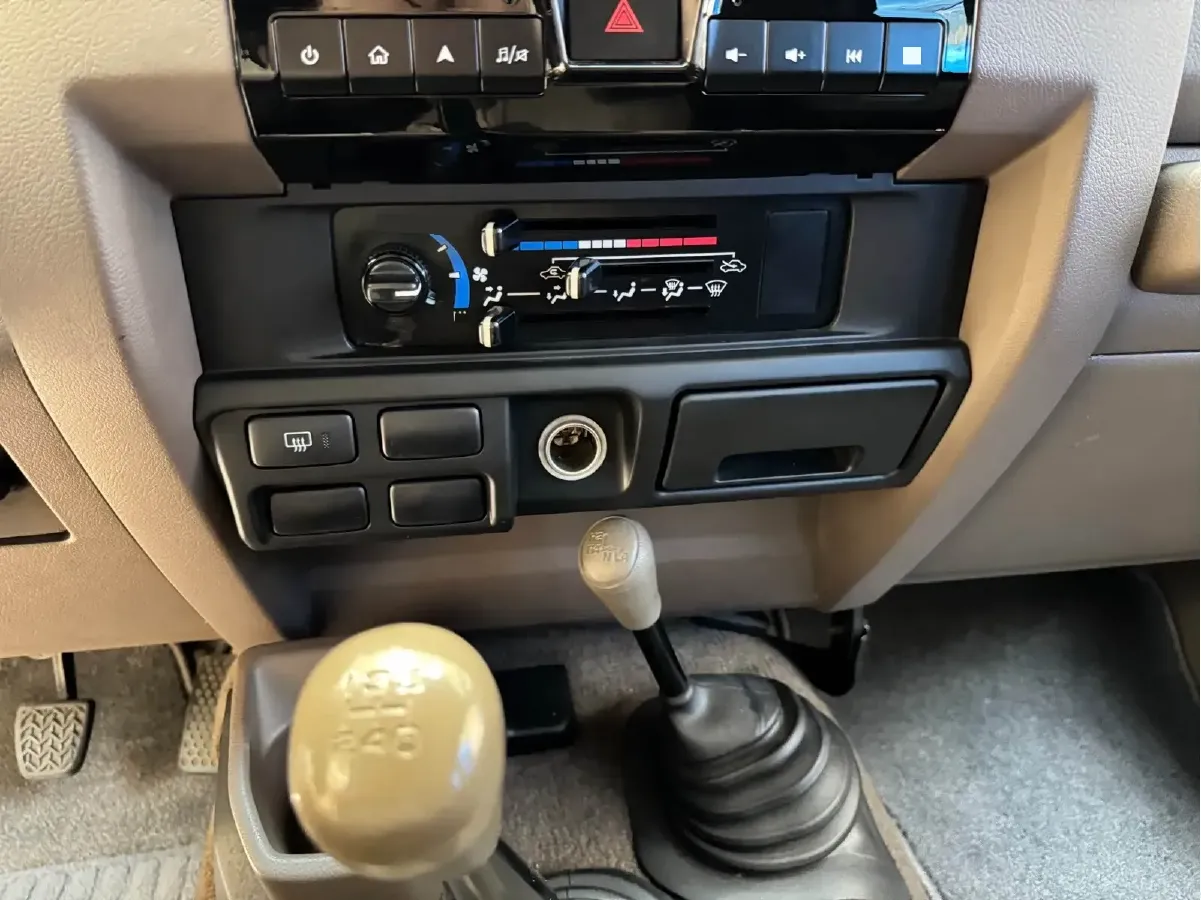 2011 Toyota FJ Cruiser 4.0L 272HP V6 5AT,autocango,china used car exporter,china ev exporter,chinese used car exporter,chinese used ev exporter