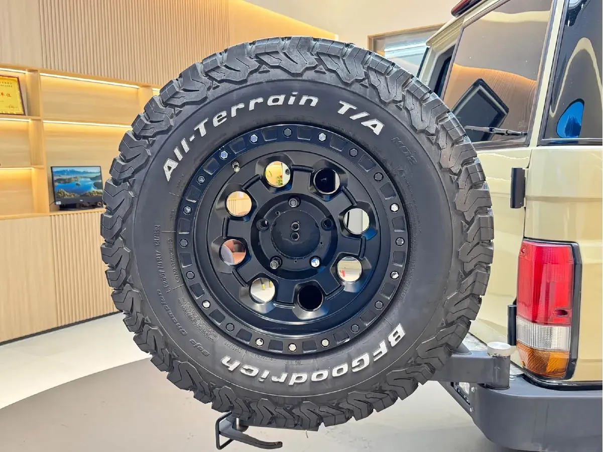 2011 Toyota FJ Cruiser 4.0L 272HP V6 5AT,autocango,china used car exporter,china ev exporter,chinese used car exporter,chinese used ev exporter