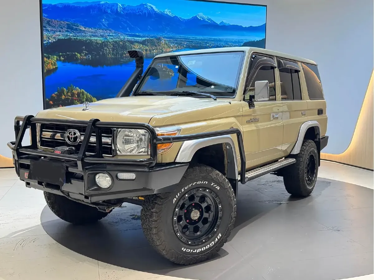 2011 Toyota FJ Cruiser 4.0L 272HP V6 5AT,autocango,china used car exporter,china ev exporter,chinese used car exporter,chinese used ev exporter