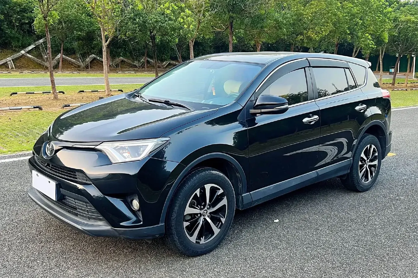 2019 Toyota RAV4 2.0L 151HP L4 CVT