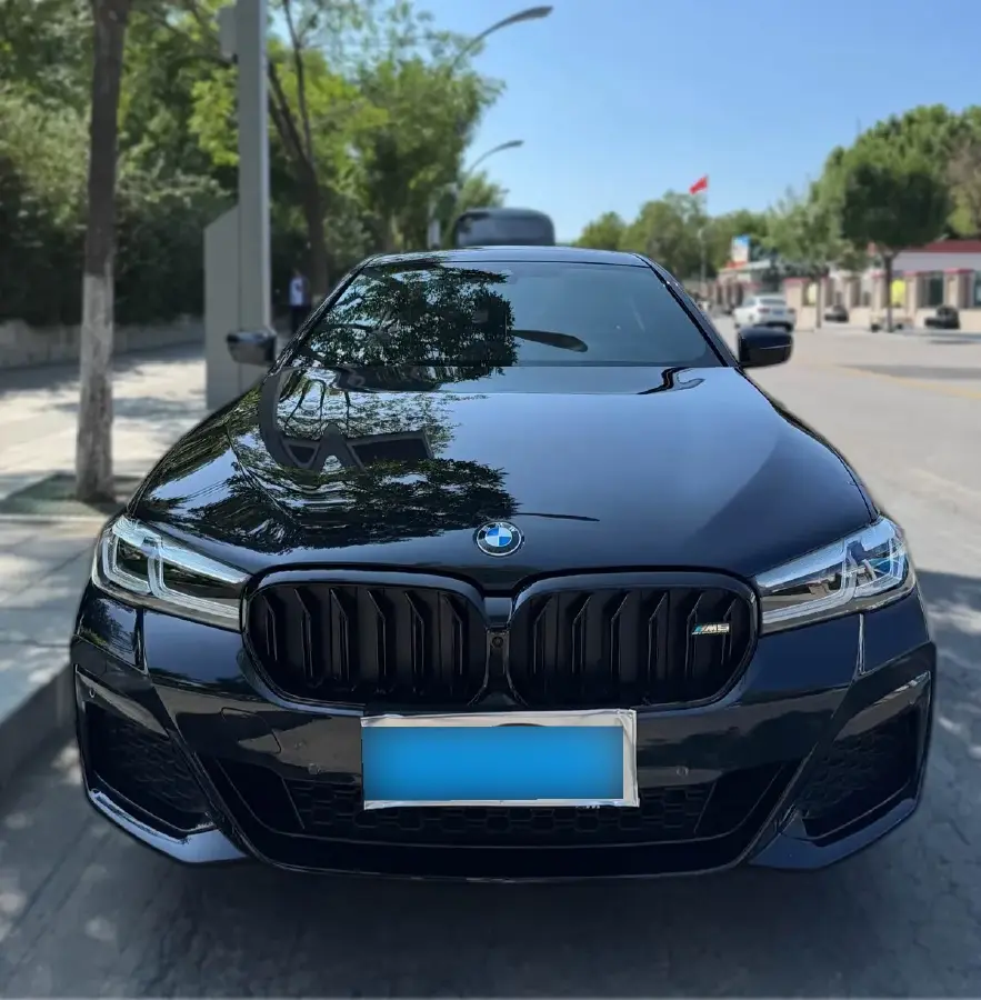 2023 BMW 5 Series 2.0T 245HP L4 8AT