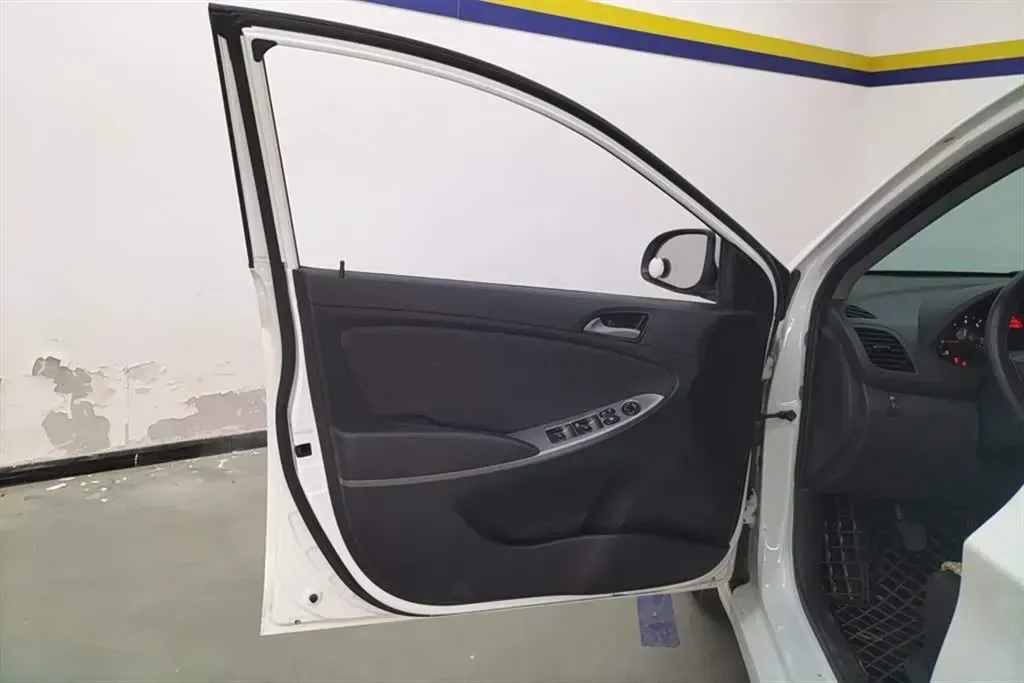 2014 Hyundai RuiYi 1.4L 107HP L4 5MT,autocango,china used car exporter,china ev exporter,chinese used car exporter,chinese used ev exporter