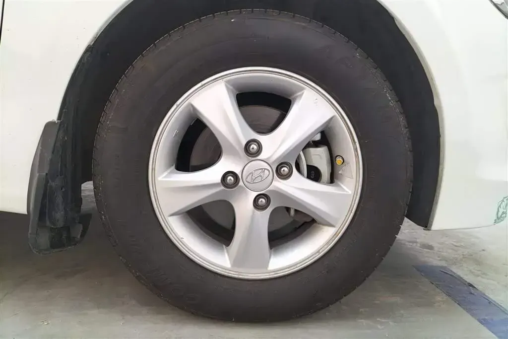 2014 Hyundai RuiYi 1.4L 107HP L4 5MT,autocango,china used car exporter,china ev exporter,chinese used car exporter,chinese used ev exporter