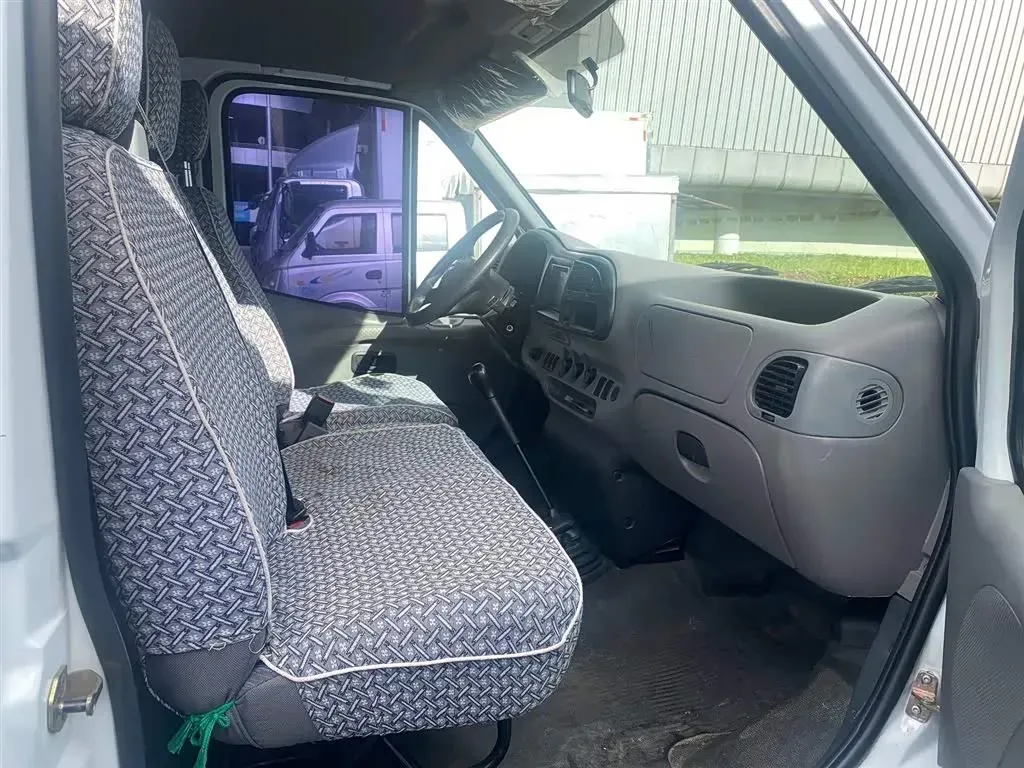 2013 Ford Classic Transit 2.8T 108HP L4 5MT,autocango,china used car exporter,china ev exporter,chinese used car exporter,chinese used ev exporter