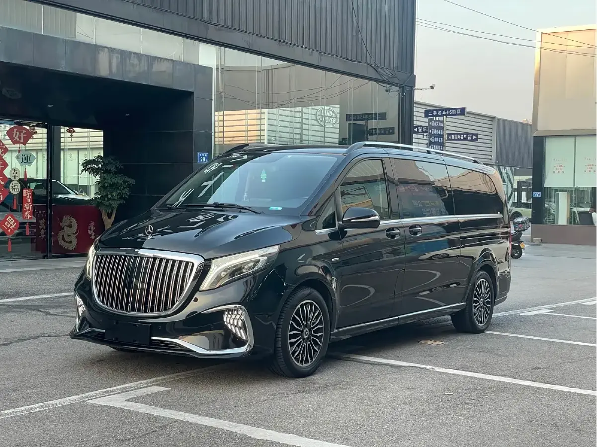 2018 Mercedes-Benz V Class 2.0T 211HP L4 7AT