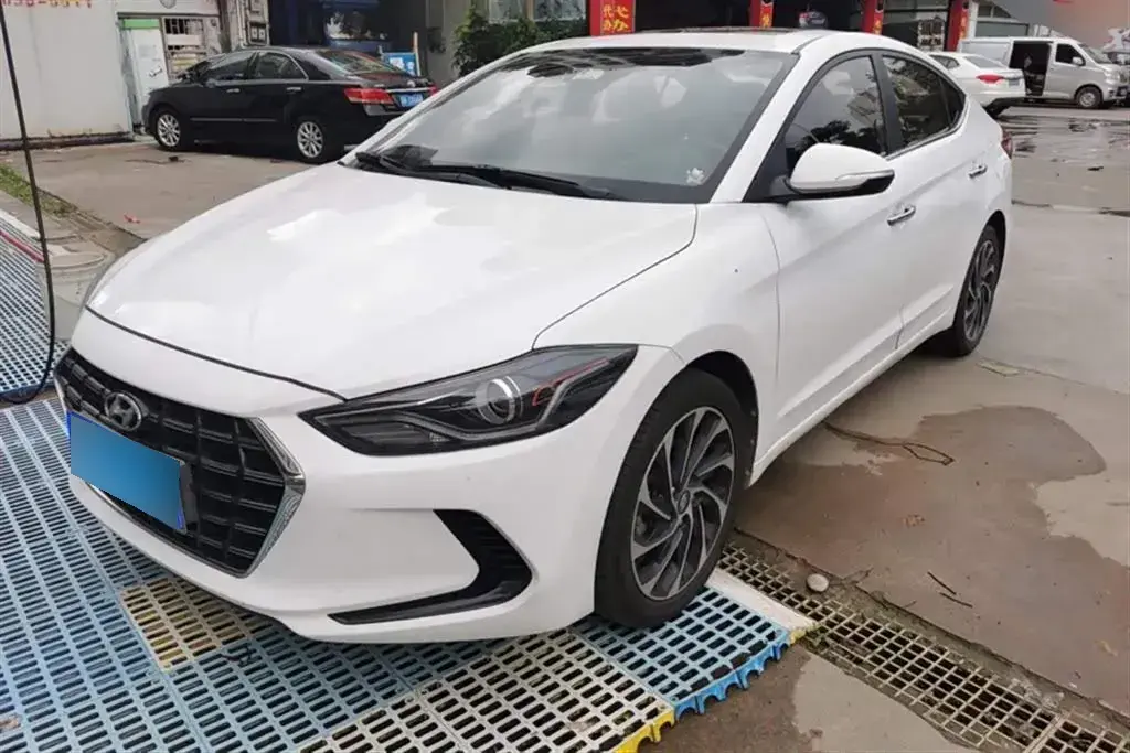 2020 Hyundai Elantra 1.4T 130HP L4 7DCT