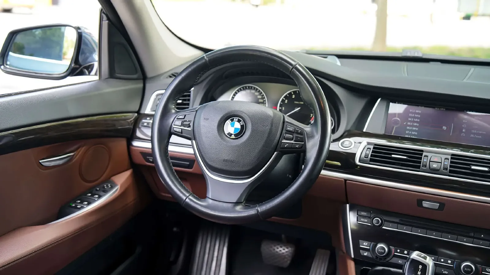 2010 BMW 5 Series GT 3.0T 306HP L6 8AT,autocango,china used car exporter,china ev exporter,chinese used car exporter,chinese used ev exporter