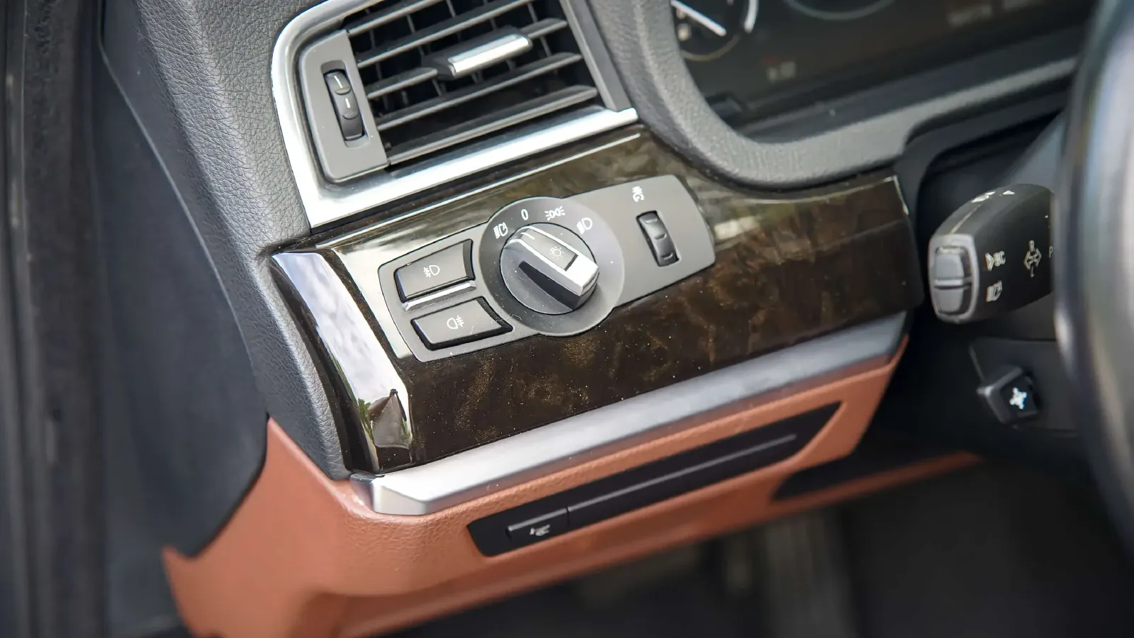 2010 BMW 5 Series GT 3.0T 306HP L6 8AT,autocango,china used car exporter,china ev exporter,chinese used car exporter,chinese used ev exporter