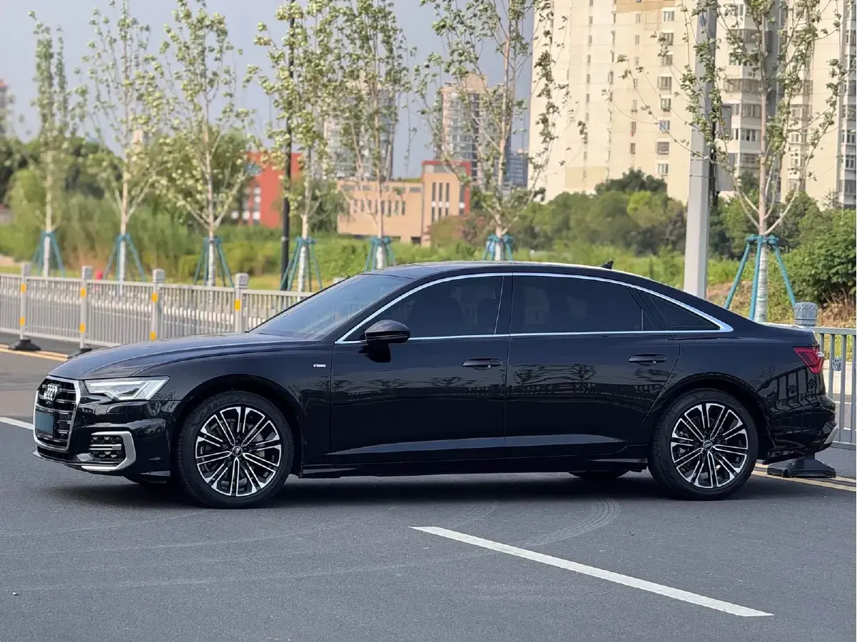 2024 Audi A6L 2.0T 245HP L4 7DCT