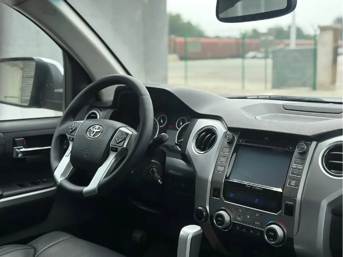 2014 Toyota Tundra 5.7L 386HP V8 6AT,autocango,china used car exporter,china ev exporter,chinese used car exporter,chinese used ev exporter