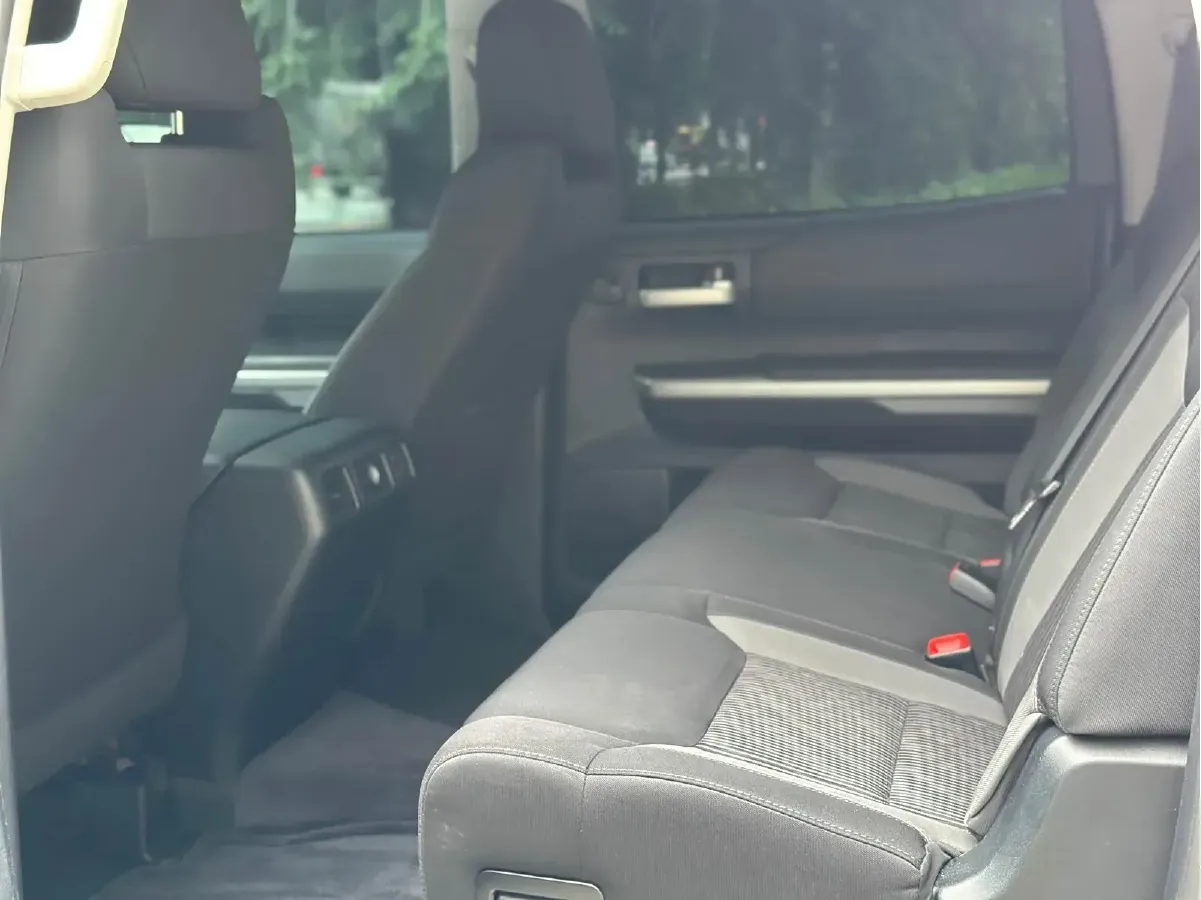 2014 Toyota Tundra 5.7L 386HP V8 6AT,autocango,china used car exporter,china ev exporter,chinese used car exporter,chinese used ev exporter