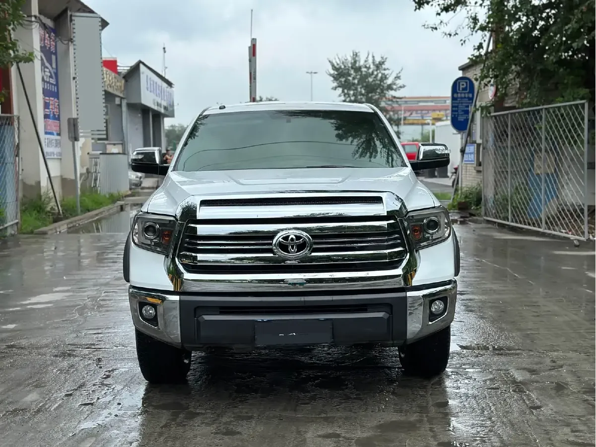 2014 Toyota Tundra 5.7L 386HP V8 6AT,autocango,china used car exporter,china ev exporter,chinese used car exporter,chinese used ev exporter