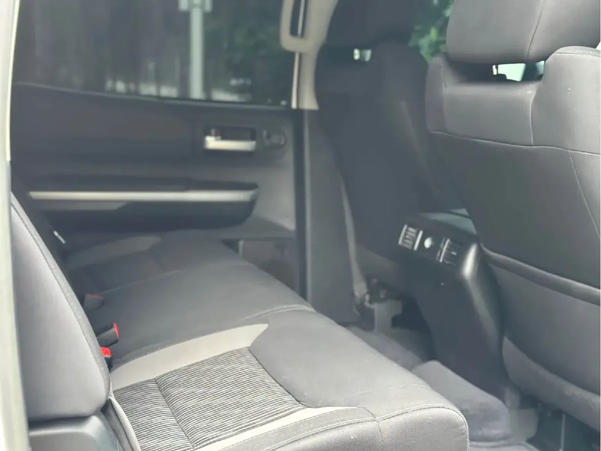 2014 Toyota Tundra 5.7L 386HP V8 6AT,autocango,china used car exporter,china ev exporter,chinese used car exporter,chinese used ev exporter