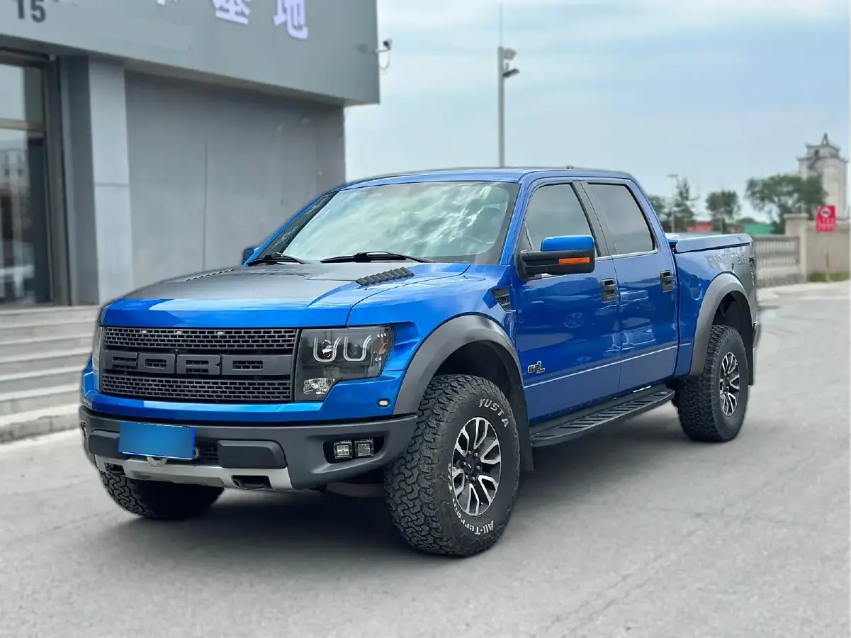 2014 Ford F-150 6.2L 412HP V8 6AT