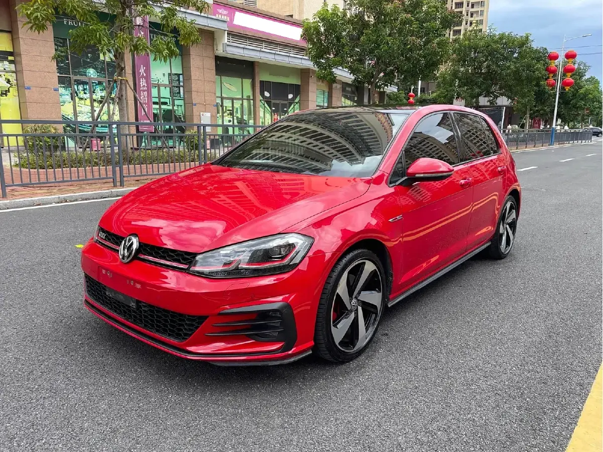 2019 Volkswagen GolfGTI 2.0T 220HP L4 7DCT