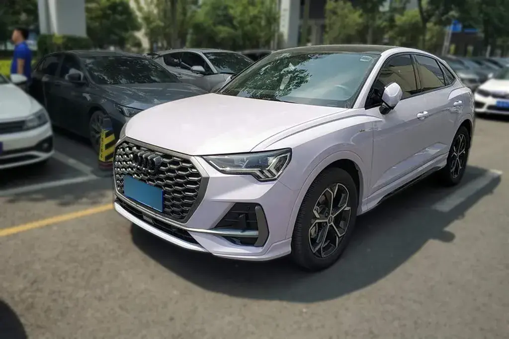 2024 Audi Q3 Sportback 2.0T 186HP L4 7DCT