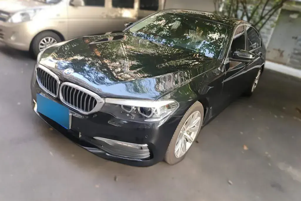 2018 BMW 5 Series 2.0T 224HP L4 8AT