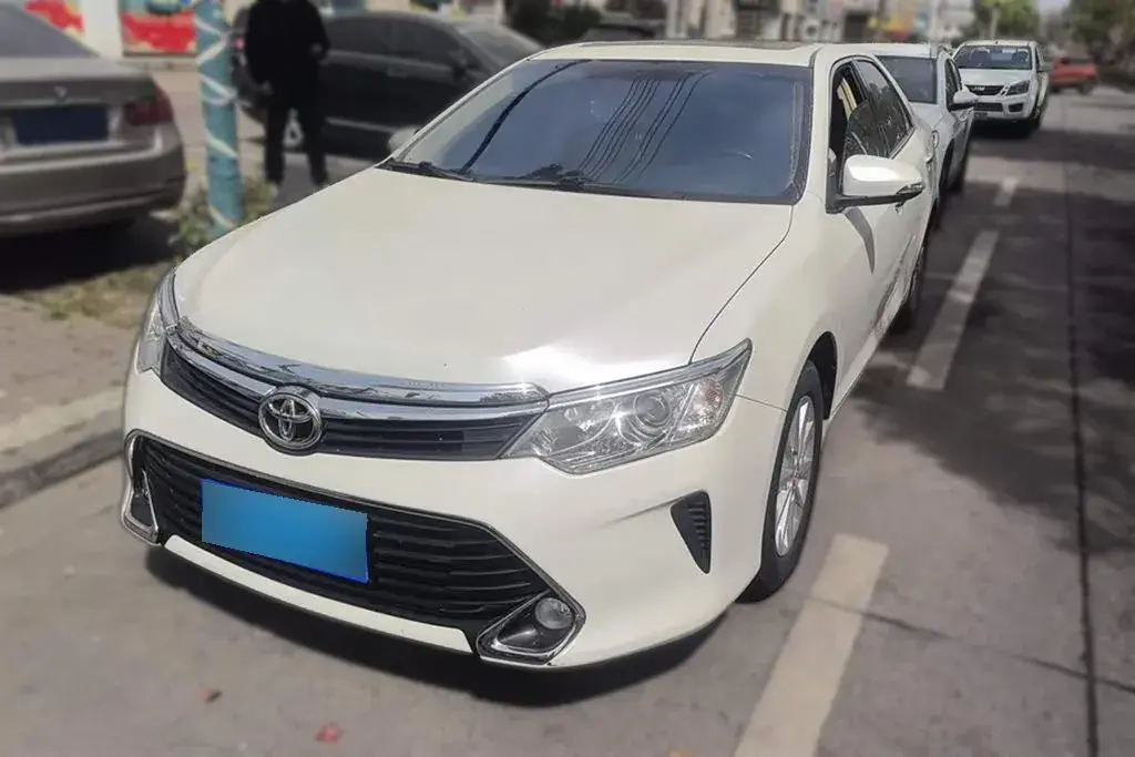 2016 Toyota Camry 2.0L 167HP L4 6AT