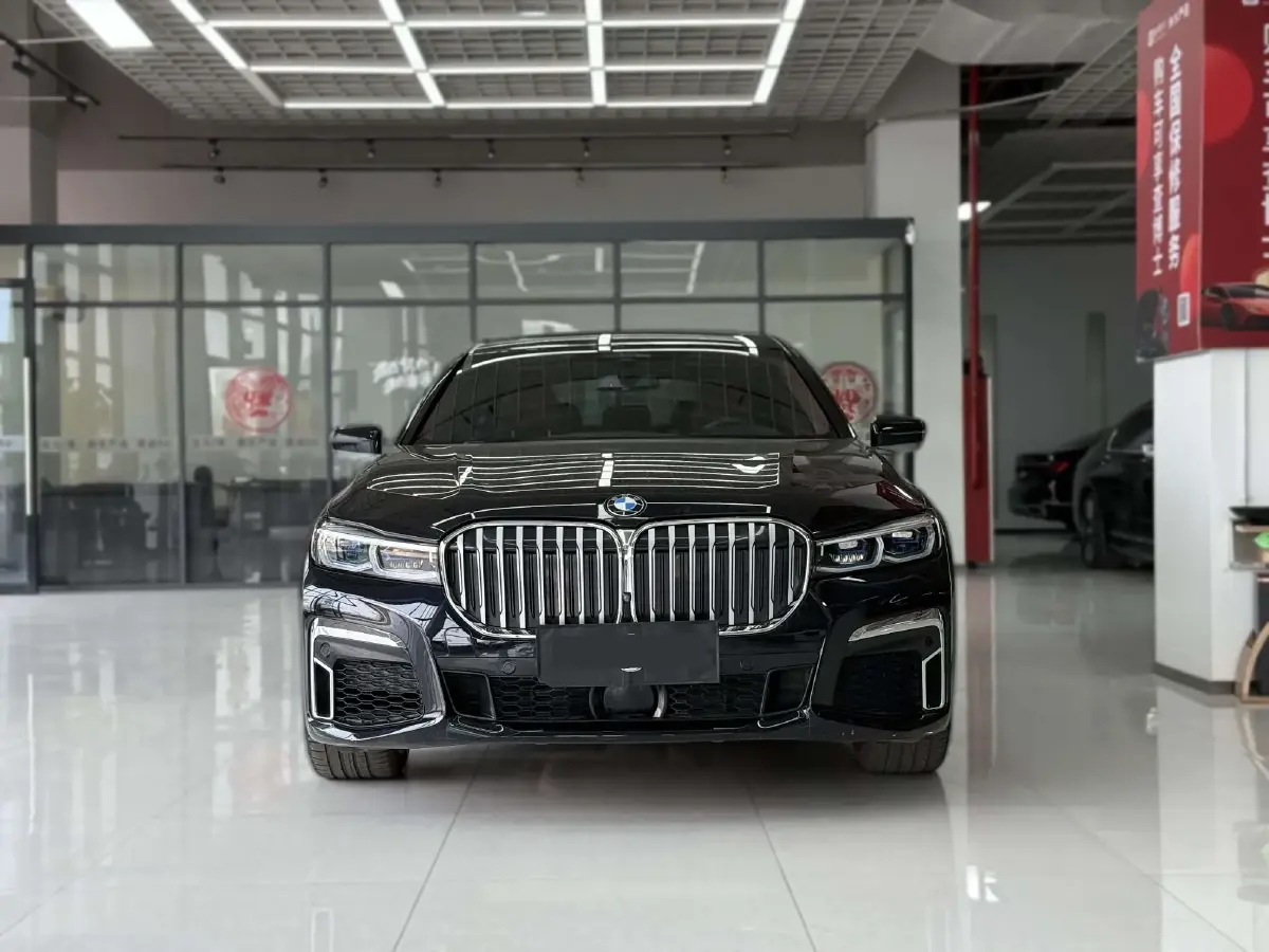 2019 BMW 7 Series 3.0T 340HP L6 8AT