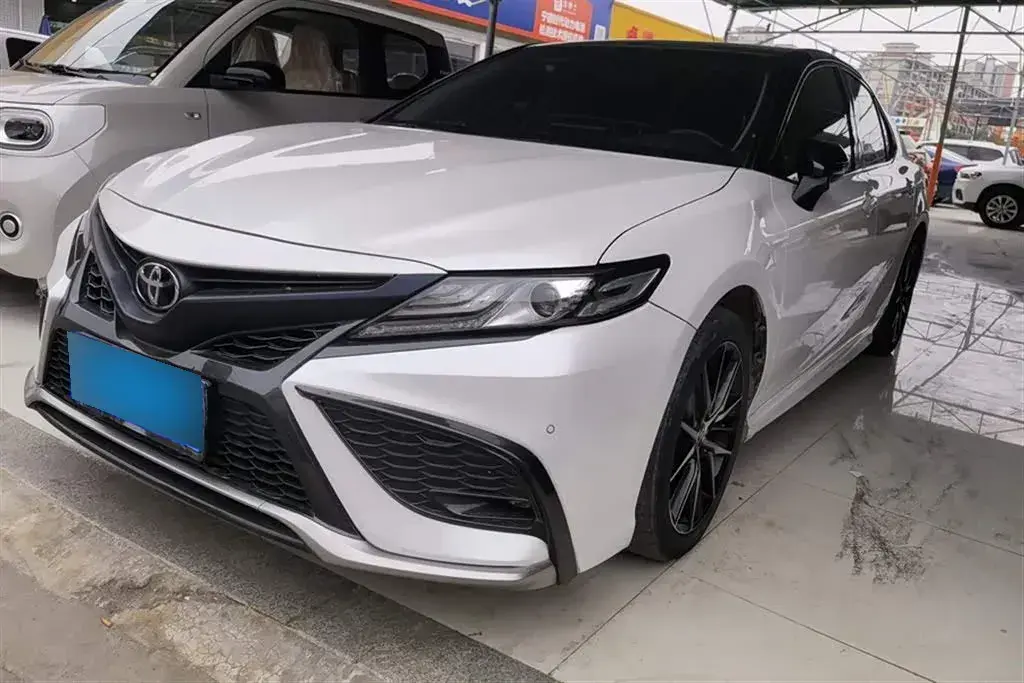 2021 Toyota Camry 2.5L 209HP L4 8AT