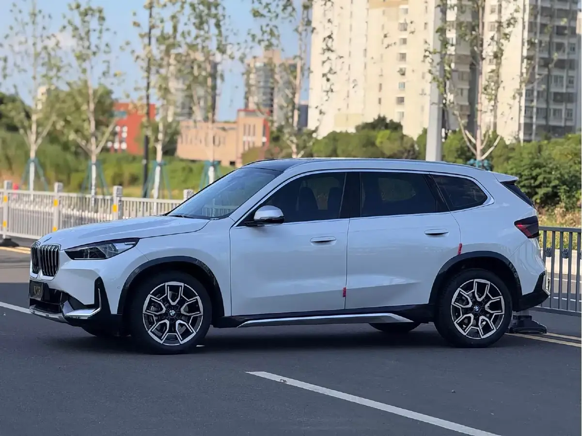 2024 BMW X1 2.0T 204HP L4 7DCT