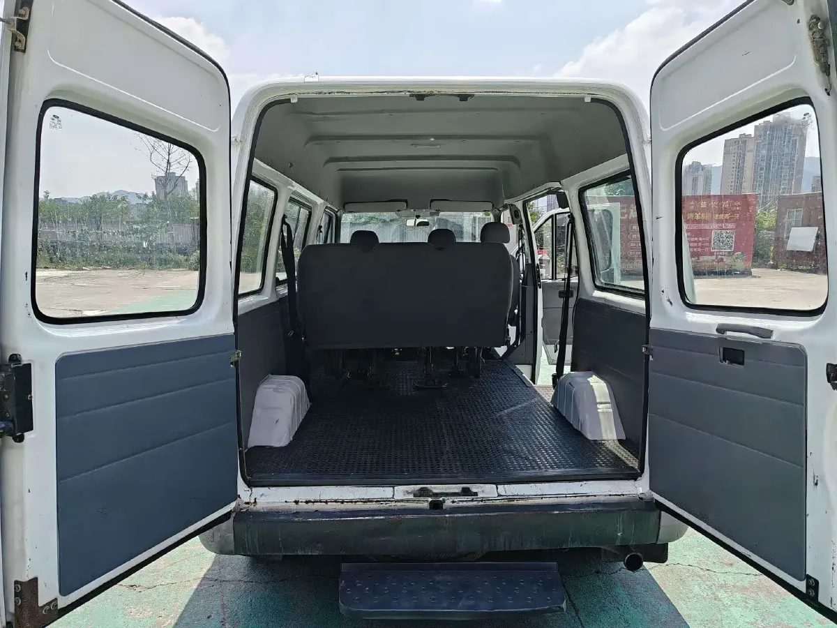 2013 Ford Classic Transit 2.8T 102HP L4 5MT,autocango,china used car exporter,china ev exporter,chinese used car exporter,chinese used ev exporter