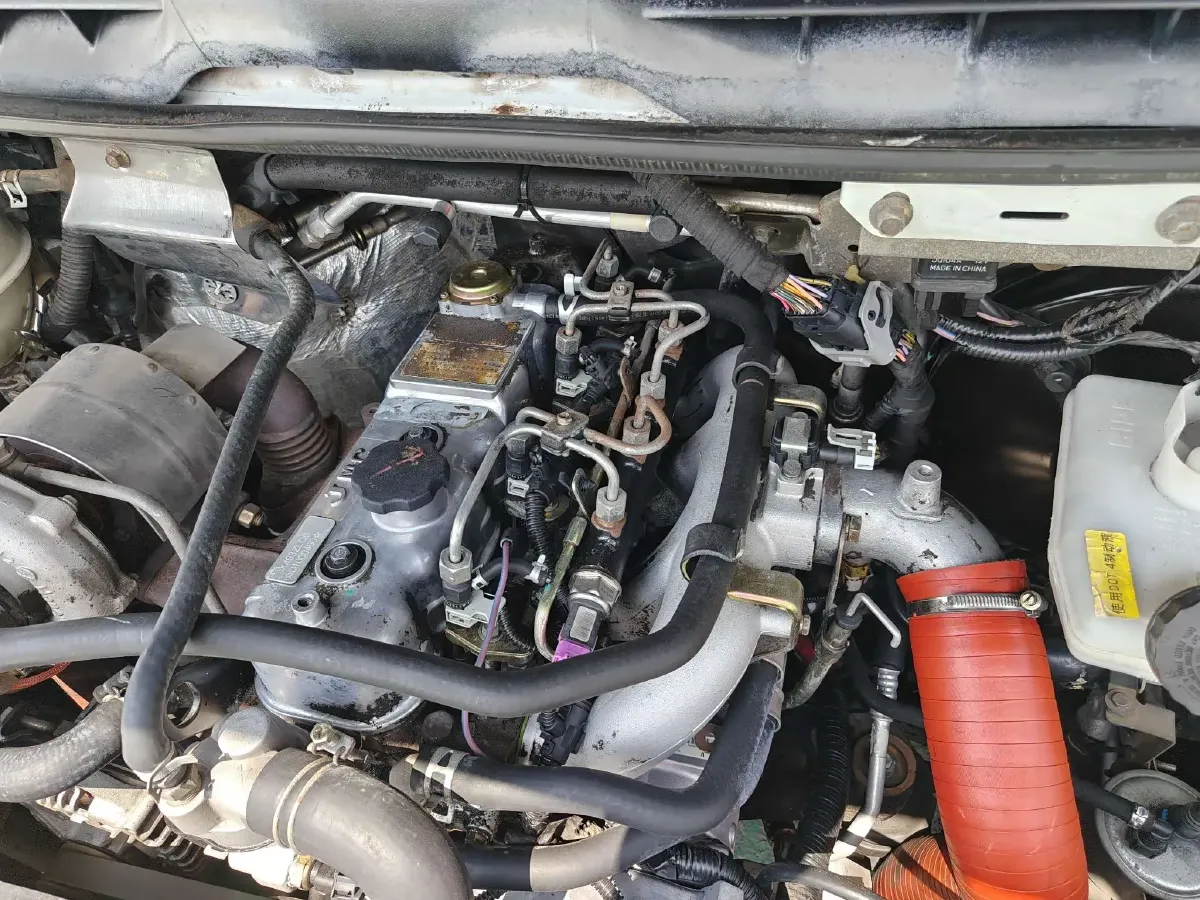 2013 Ford Classic Transit 2.8T 102HP L4 5MT,autocango,china used car exporter,china ev exporter,chinese used car exporter,chinese used ev exporter