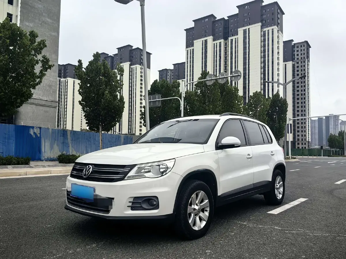 2012 Volkswagen Tiguan 1.8T 160HP L4 6AT