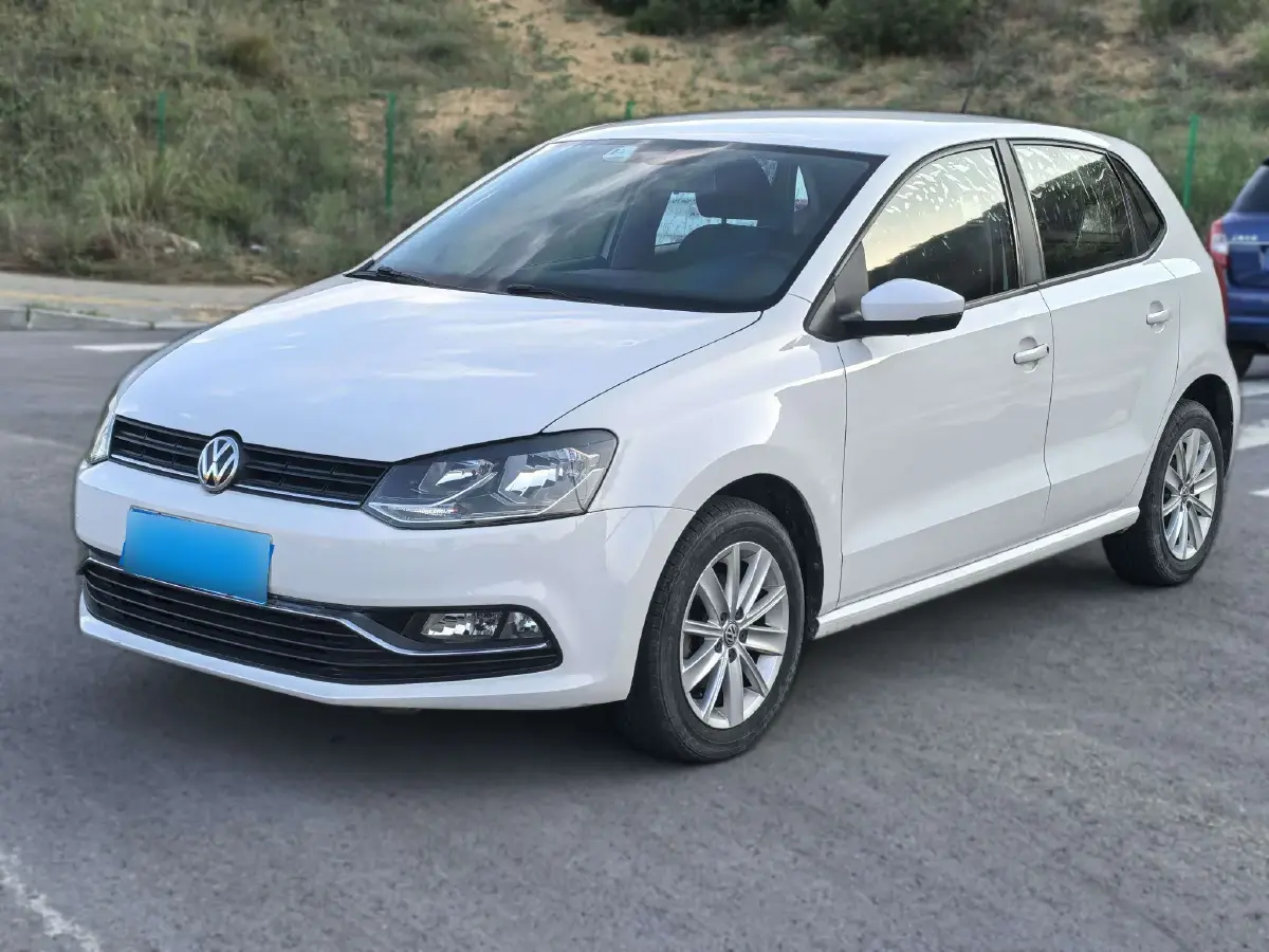 2014 Volkswagen Polo 1.6L 110HP L4 6AT