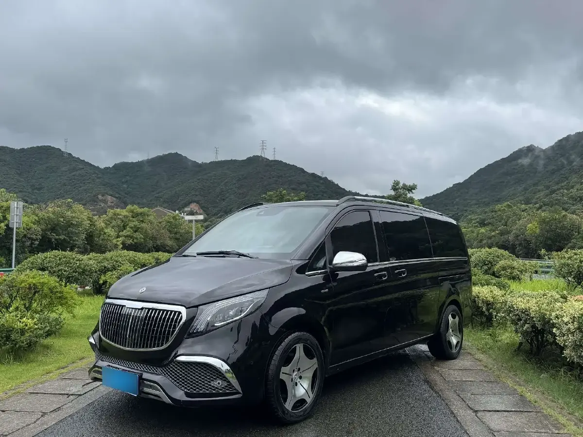 2018 Mercedes-Benz V Class 2.0T 211HP L4 7AT