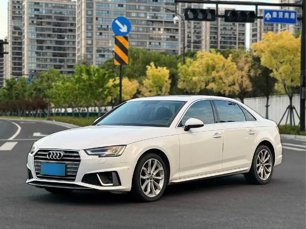 2019 Audi A4L 2.0T 190HP L4 7DCT