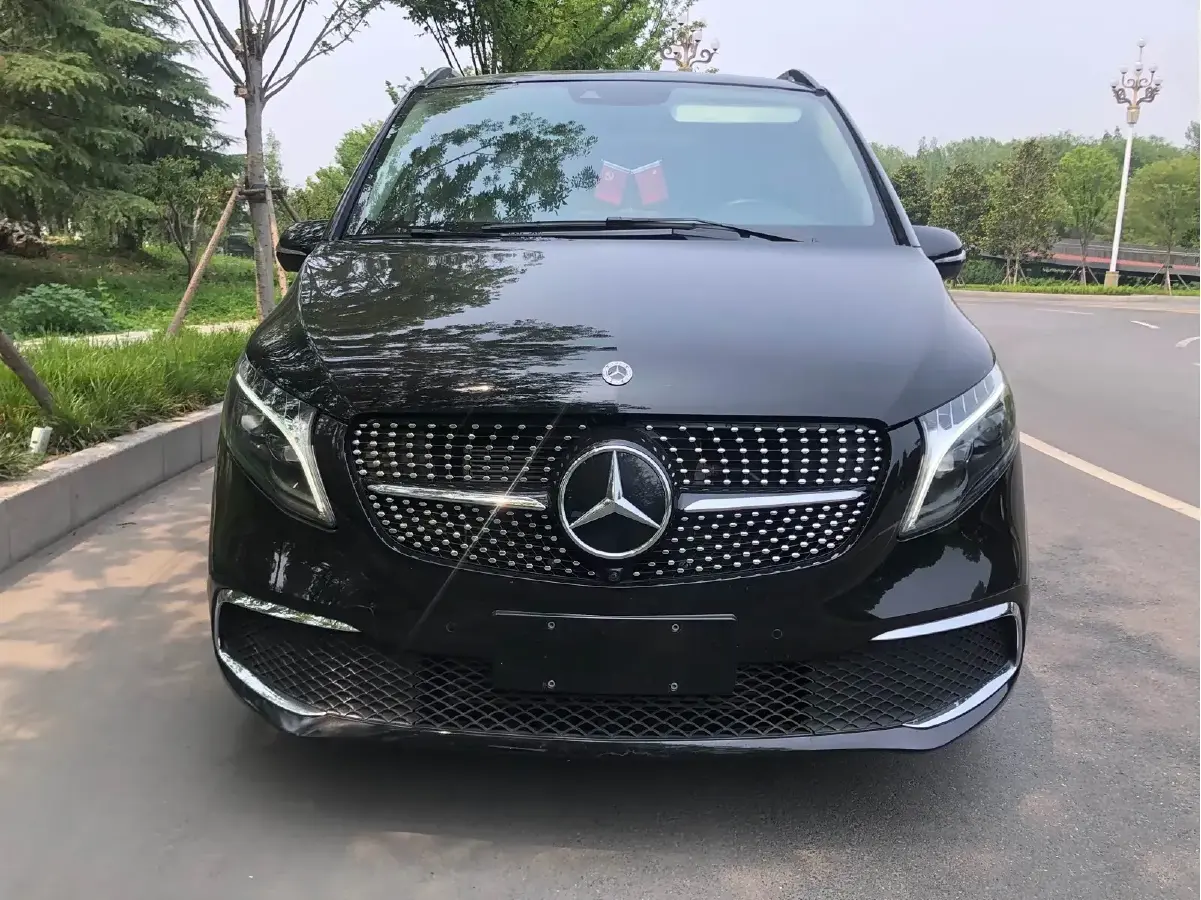 2022 Mercedes-Benz V Class 2.0T 211HP L4 9AT