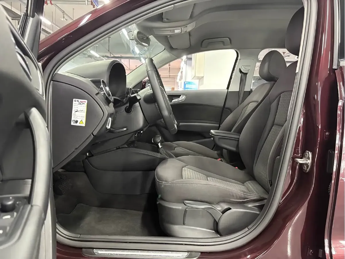 2014 Audi A1 1.4T 122HP L4 7DCT,autocango,china used car exporter,china ev exporter,chinese used car exporter,chinese used ev exporter