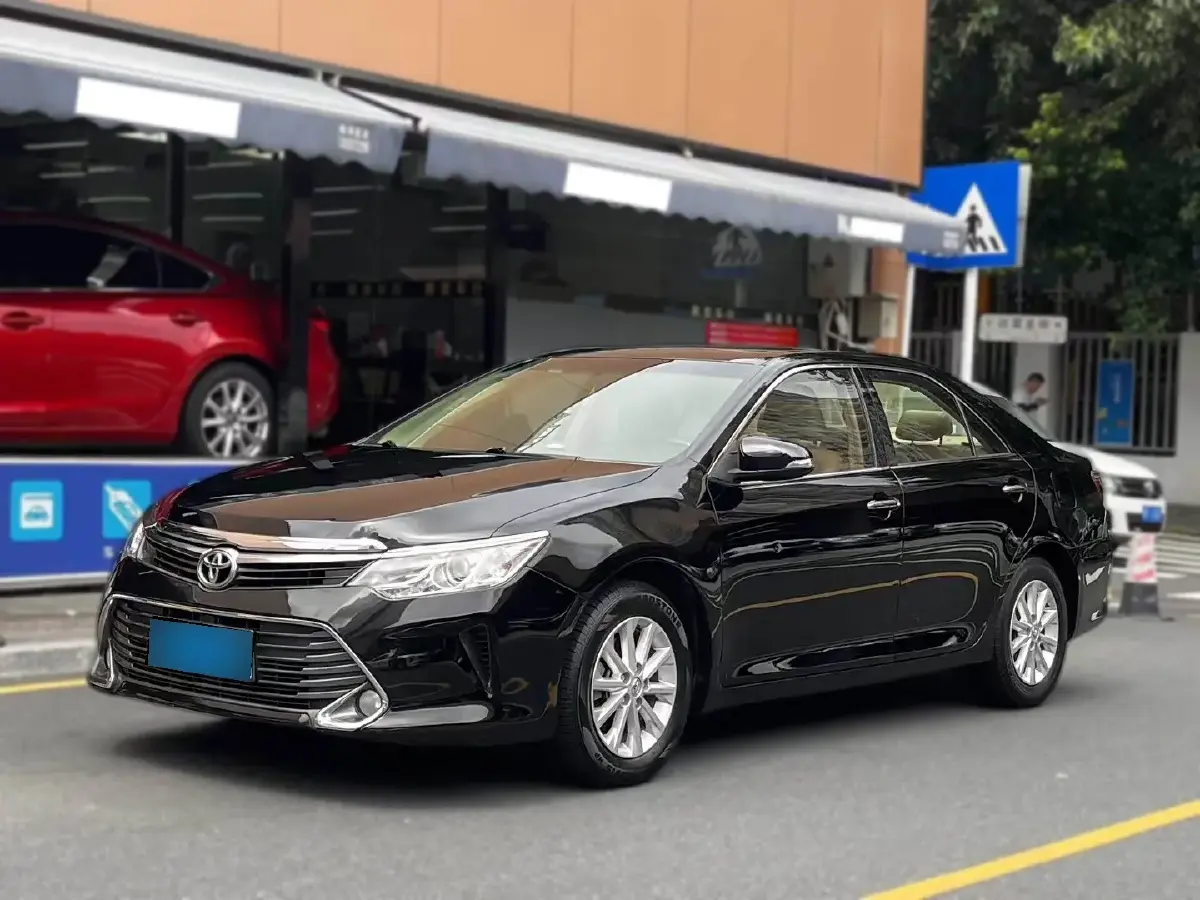 2015 Toyota Camry 2.0L 167HP L4 6AT