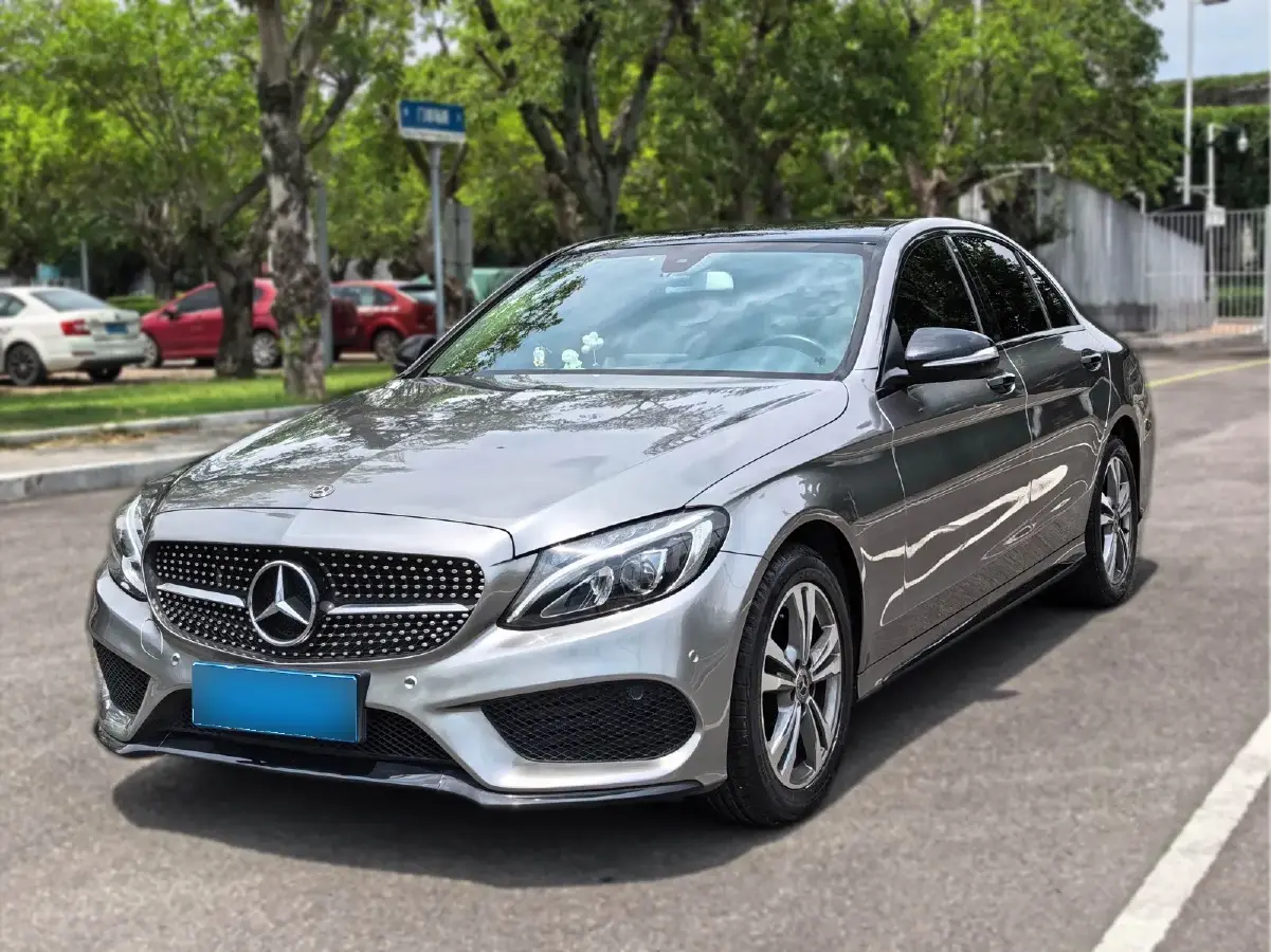 2018 Mercedes-Benz C Class 2.0T 184HP L4 9AT