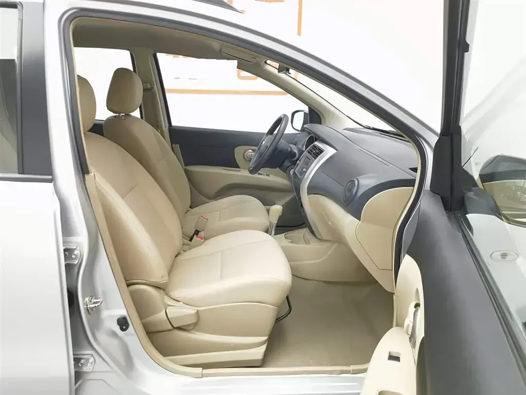 2013 Nissan Livina 1.6L 124HP L4 CVT,autocango,china used car exporter,china ev exporter,chinese used car exporter,chinese used ev exporter